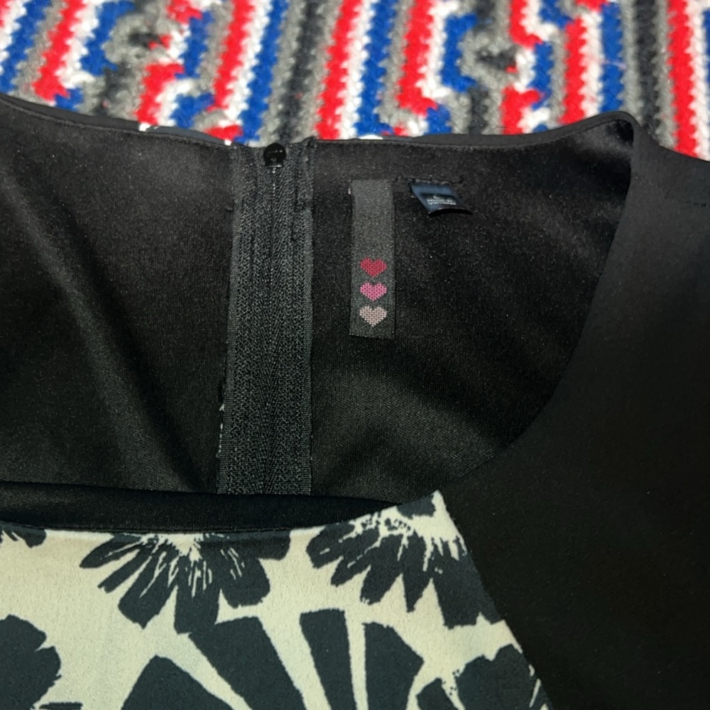 Big Strike USA New With Tags Large black/white/red floral sleeveless dress - Picture 8 of 14